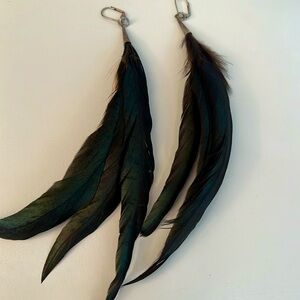 Vintage feathered, green gold drop earrings